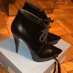 - Lanvin black booties sz.39